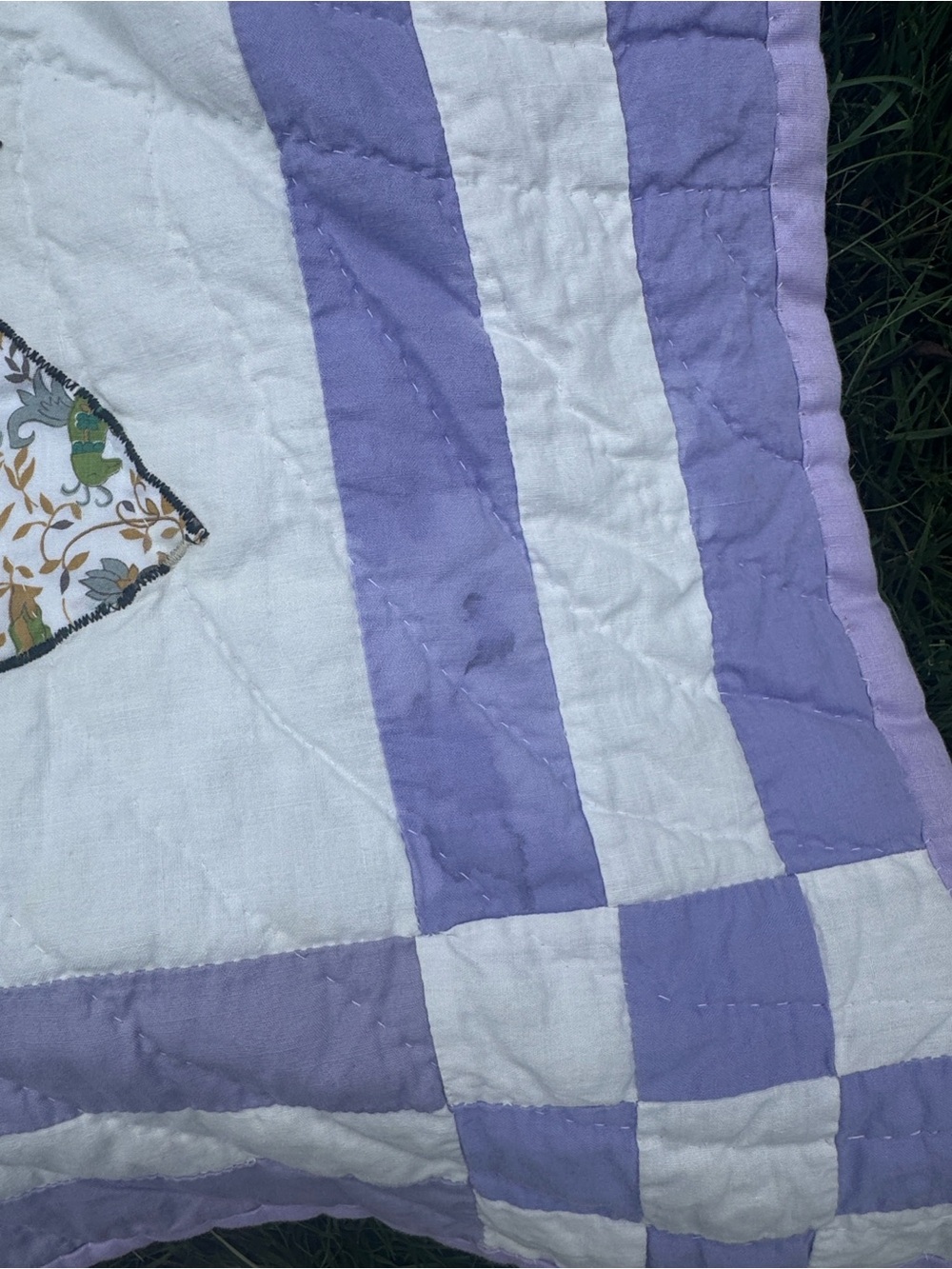 Sunbonnet Sue Quilt - Pastel Purple & Multicolor - Picture 8 of 12